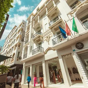 Carlton *** Tunis